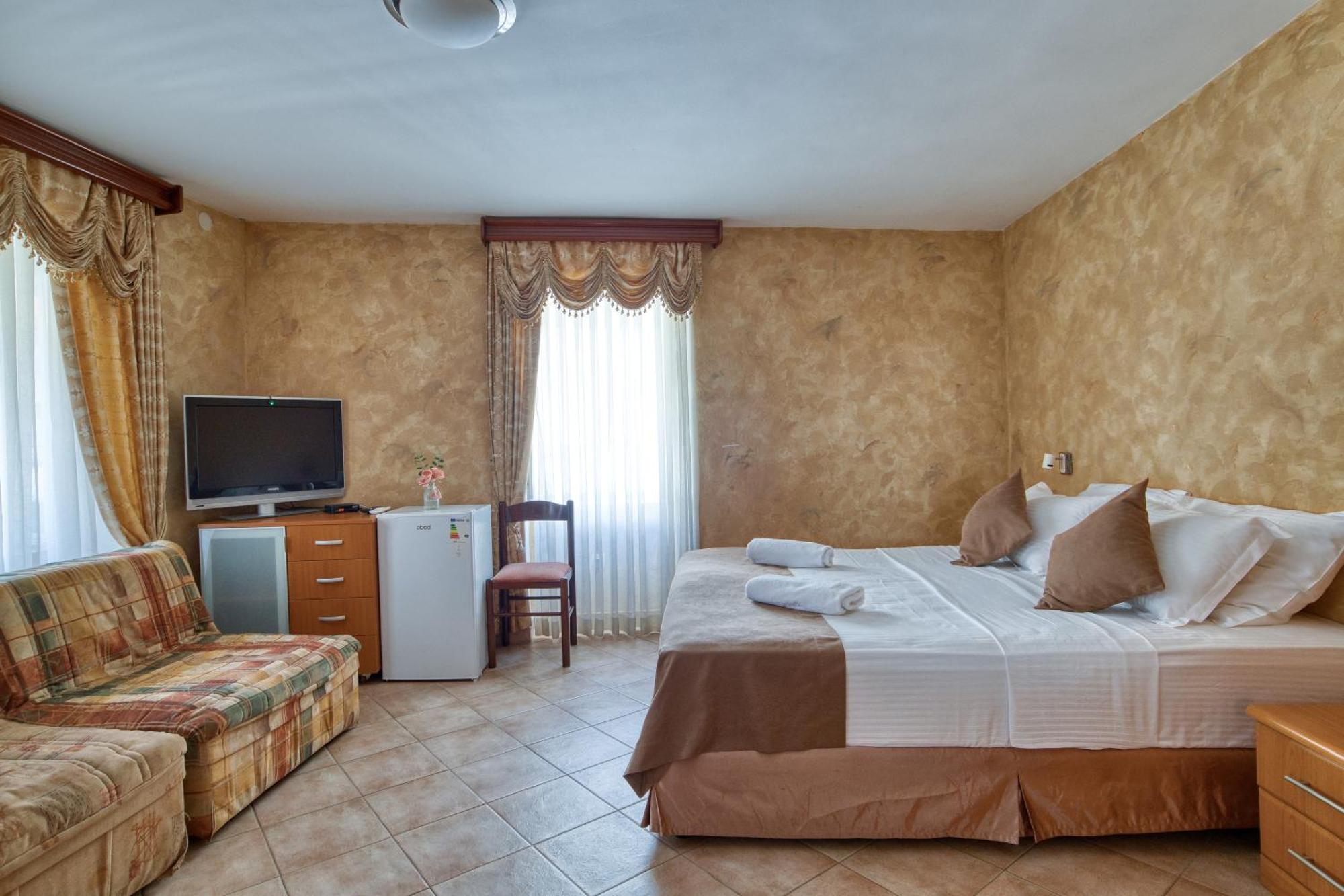 Hotel Rendez Vous Котор Экстерьер фото
