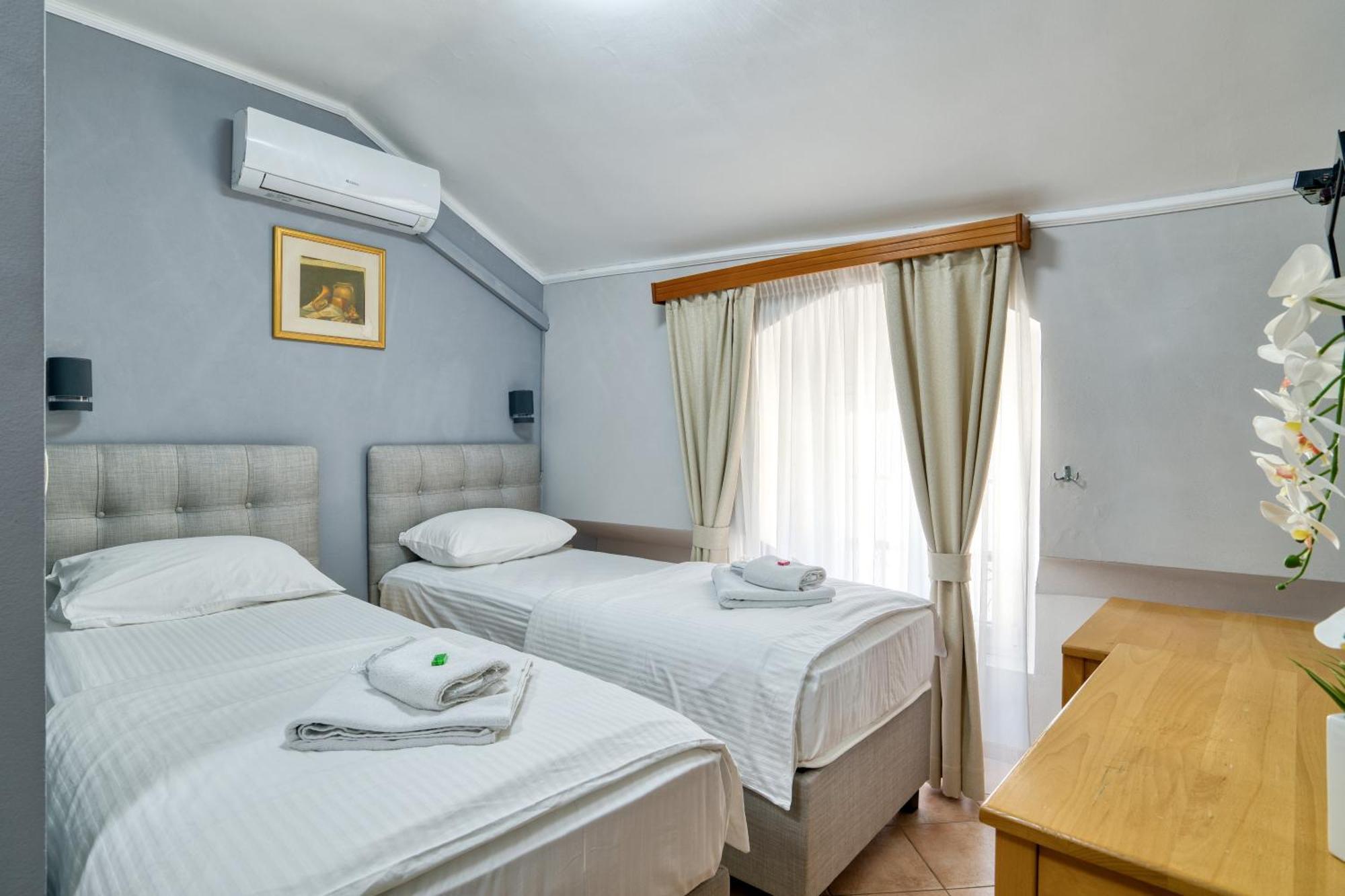 Hotel Rendez Vous Котор Экстерьер фото