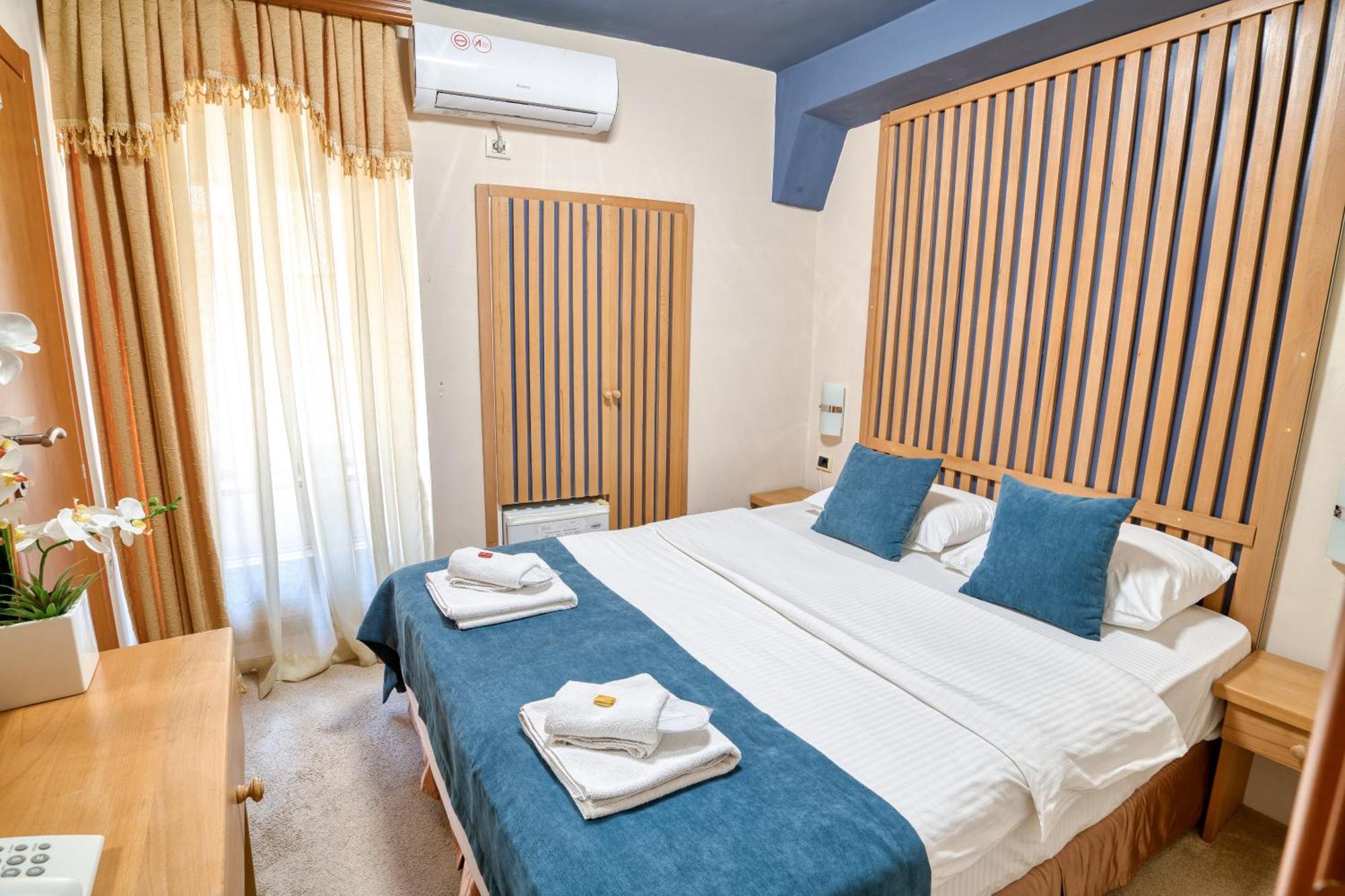 Hotel Rendez Vous Котор Экстерьер фото