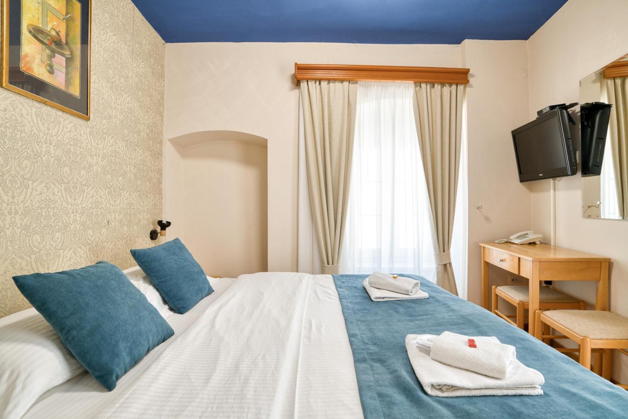 Hotel Rendez Vous Котор Экстерьер фото