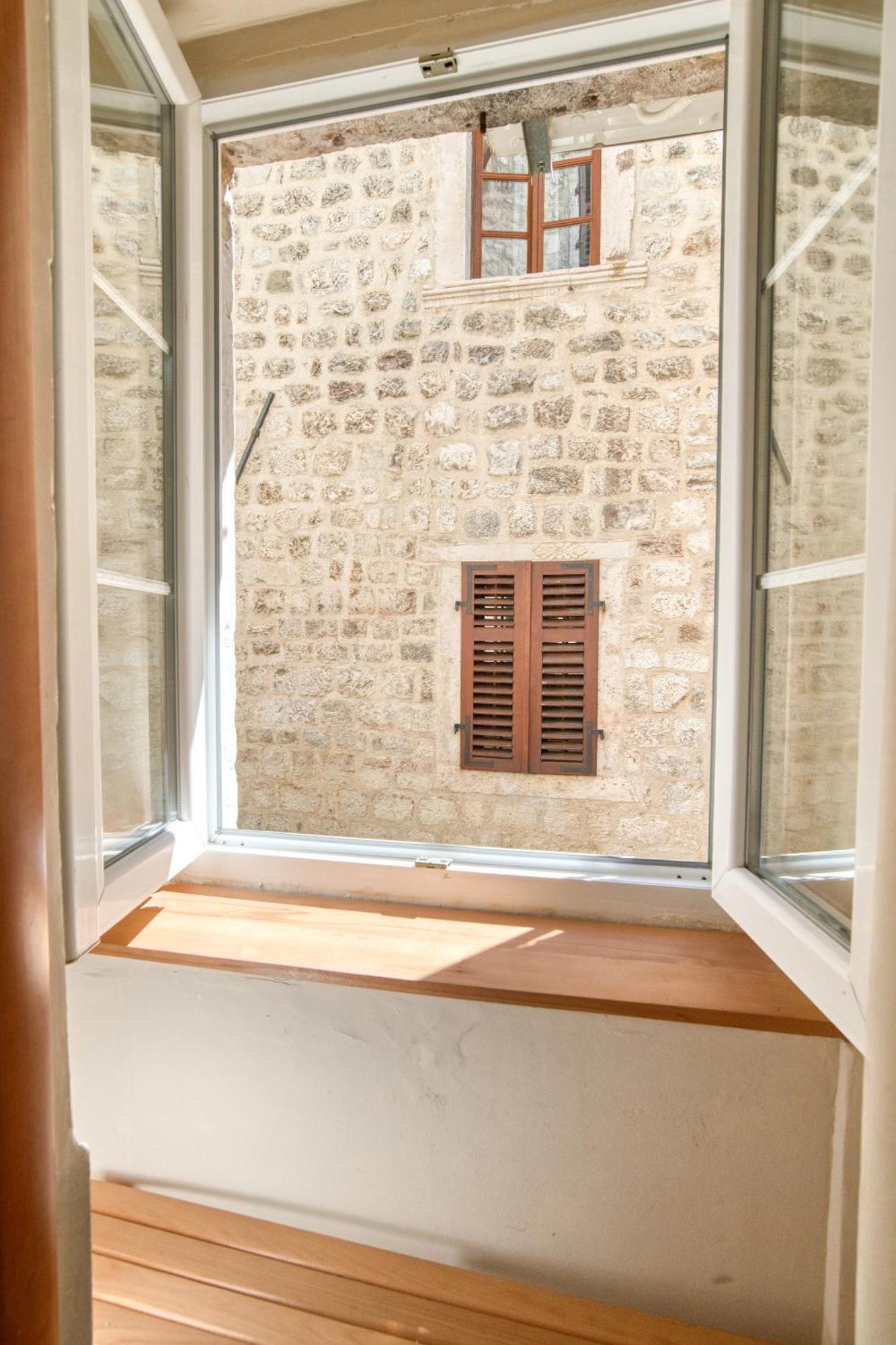 Hotel Rendez Vous Котор Экстерьер фото