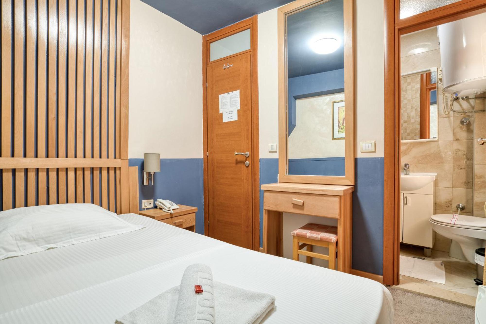 Hotel Rendez Vous Котор Экстерьер фото