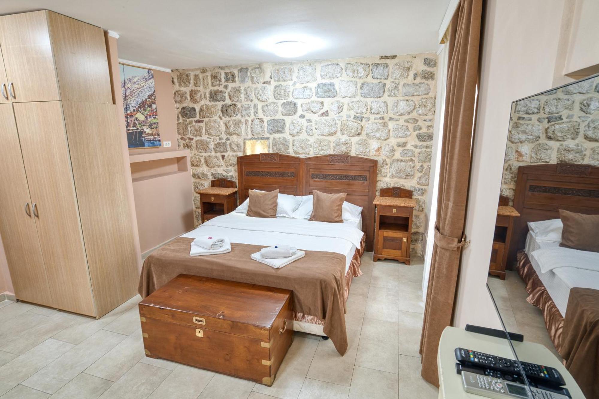 Hotel Rendez Vous Котор Экстерьер фото